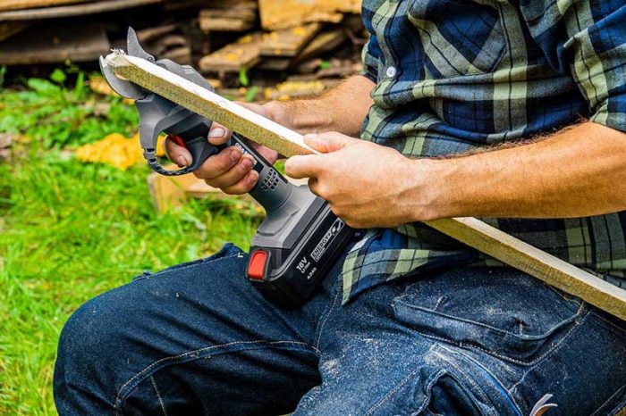 Aku-vrtne-skare-Energy-18-V-GRAPHITE-58G029-2 Aku vrtne škare u setu Energy+18 V GRAPHITE 58G029 - Slika 3