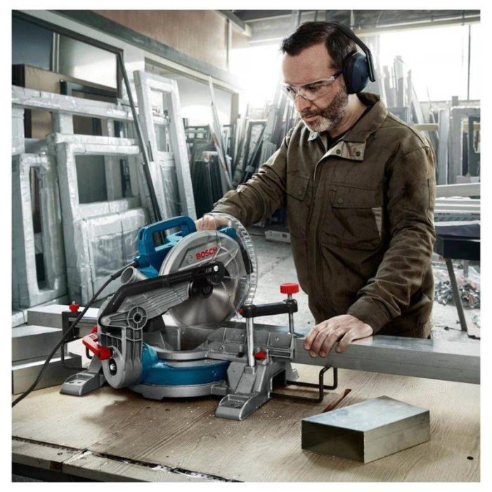 BOSCH-Preklopna-pila-GCM-216-Professional-2 BOSCH Preklopna pila GCM 216 Professional - Slika 3