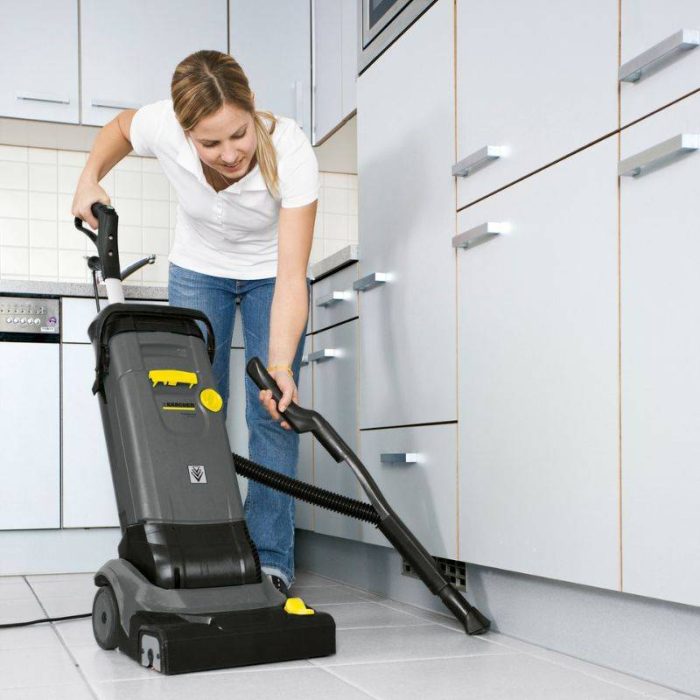KARCHER-PROFI-Stroj-za-ribanje-i-susenje-BR-304-C-Adv-3 KARCHER PROFI Stroj za ribanje i sušenje BR 30/4 C Adv - Slika 4