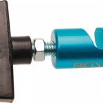 Pandža fiksatora za uspravljivač motora i prtljažnika