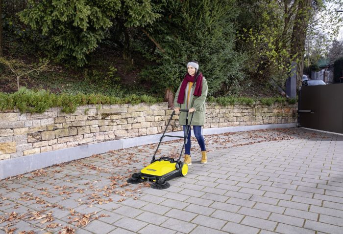 d0 (7) KARCHER Stroj za metenje S 4 Twin 2u1 - Slika 9