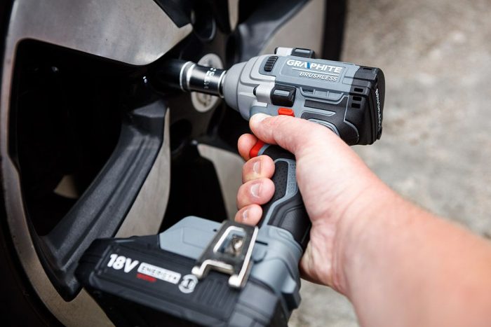 Aku udarni odvrtač 18V, 330 Nm, 1/2" 58G028-1 - Slika 15