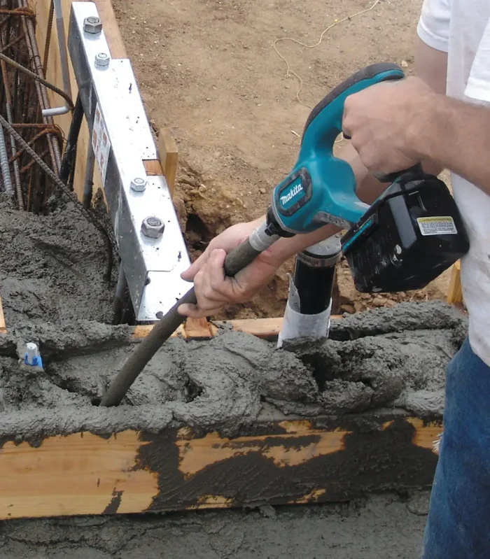 Makita – Aku vibrator za beton DVR850Z - Slika 2