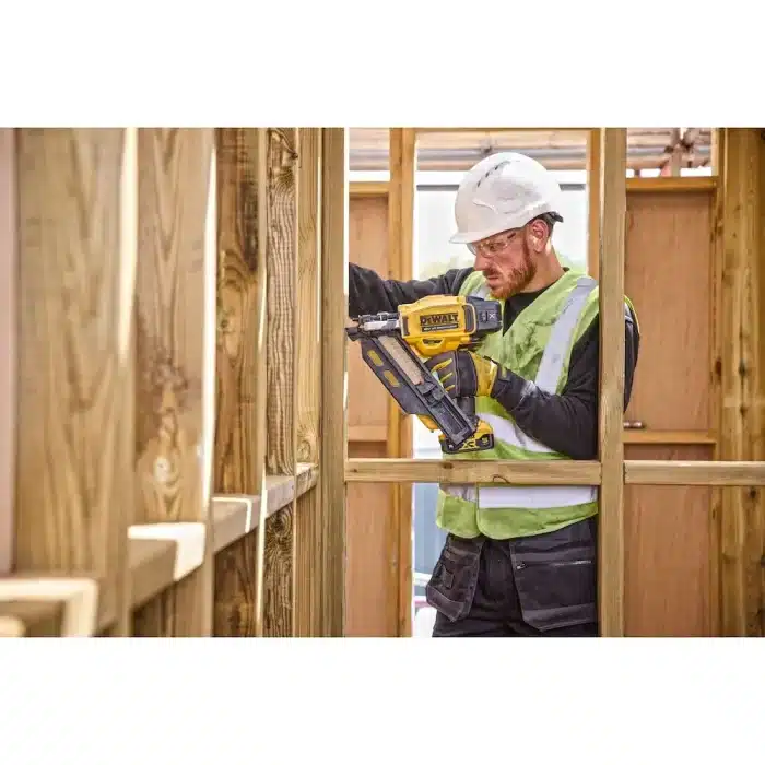 DeWalt aku pištolj za eksere-drvo Brushless 18V 2×5.0Ah DCN930P2 - Slika 5